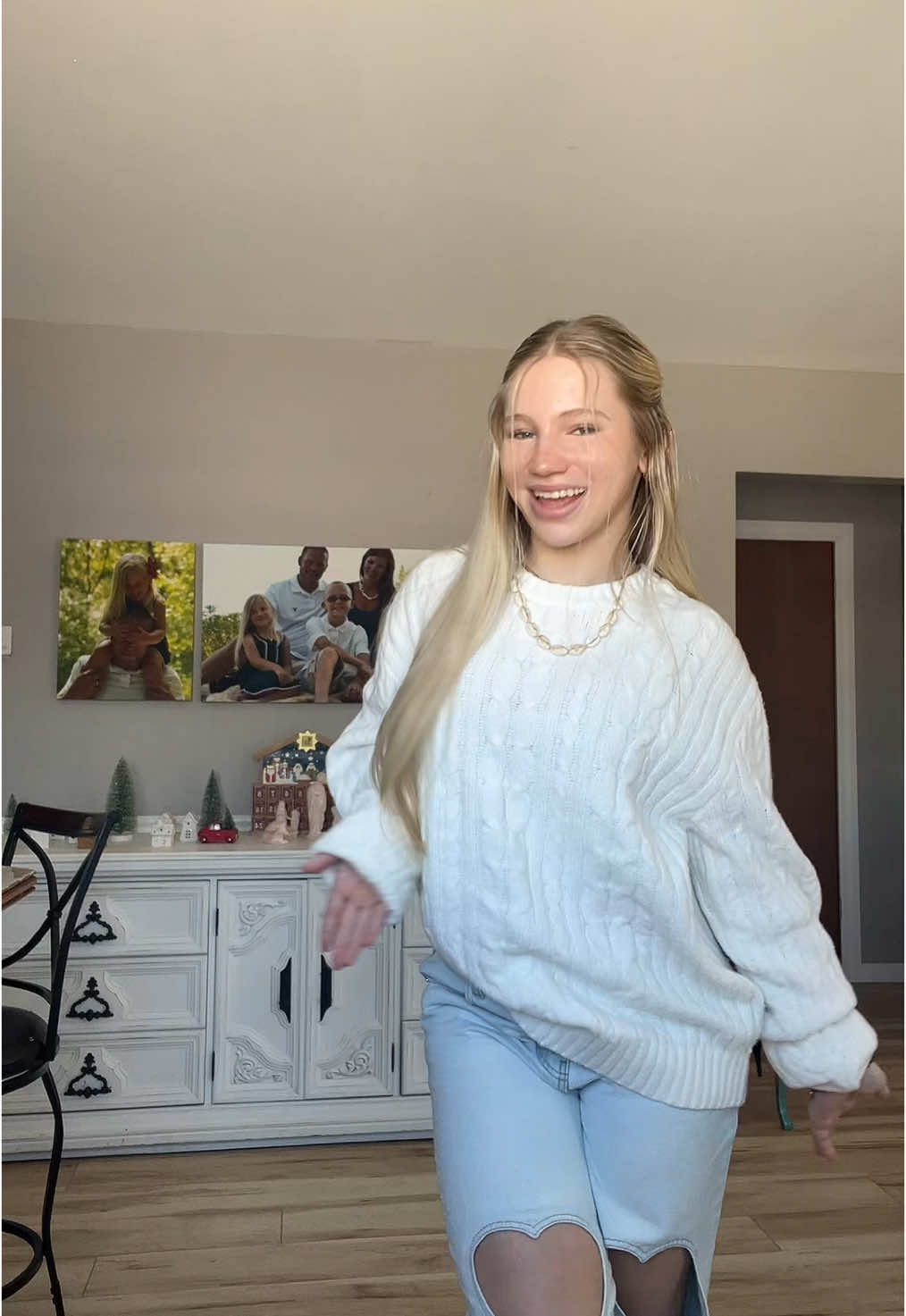 Shes backkkk #fyp #fypp #tiktok #tt #trend #trends #trending #tellyourgirlfriend #dance #dances #dancer #viral #fypage #foryoupage #girl #oldtrend #song #sound