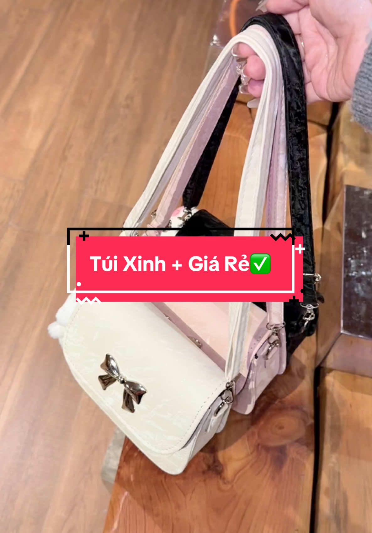 Túi Xinh giá rẹ ai cũng nên có ạ, đeo chéo xinh đựng đc nhiu đồ ạ #review #tuixinh #reviewtuixach #tuixach #tuixachdeocheo #tuideocheo #tui #tuixachdephot #mienphivanchuyen #tuinuxinh #tuixachnucunstore #LearnOnTikTok #xuhuong #hottrend 