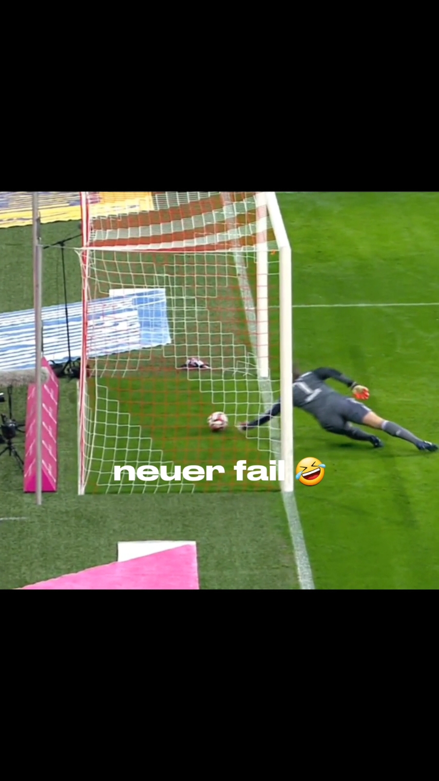 neuer fails 😂 #neuer #fail #edit #foryoupagee #fy #foryou #foryoupagee #goalkeeper 