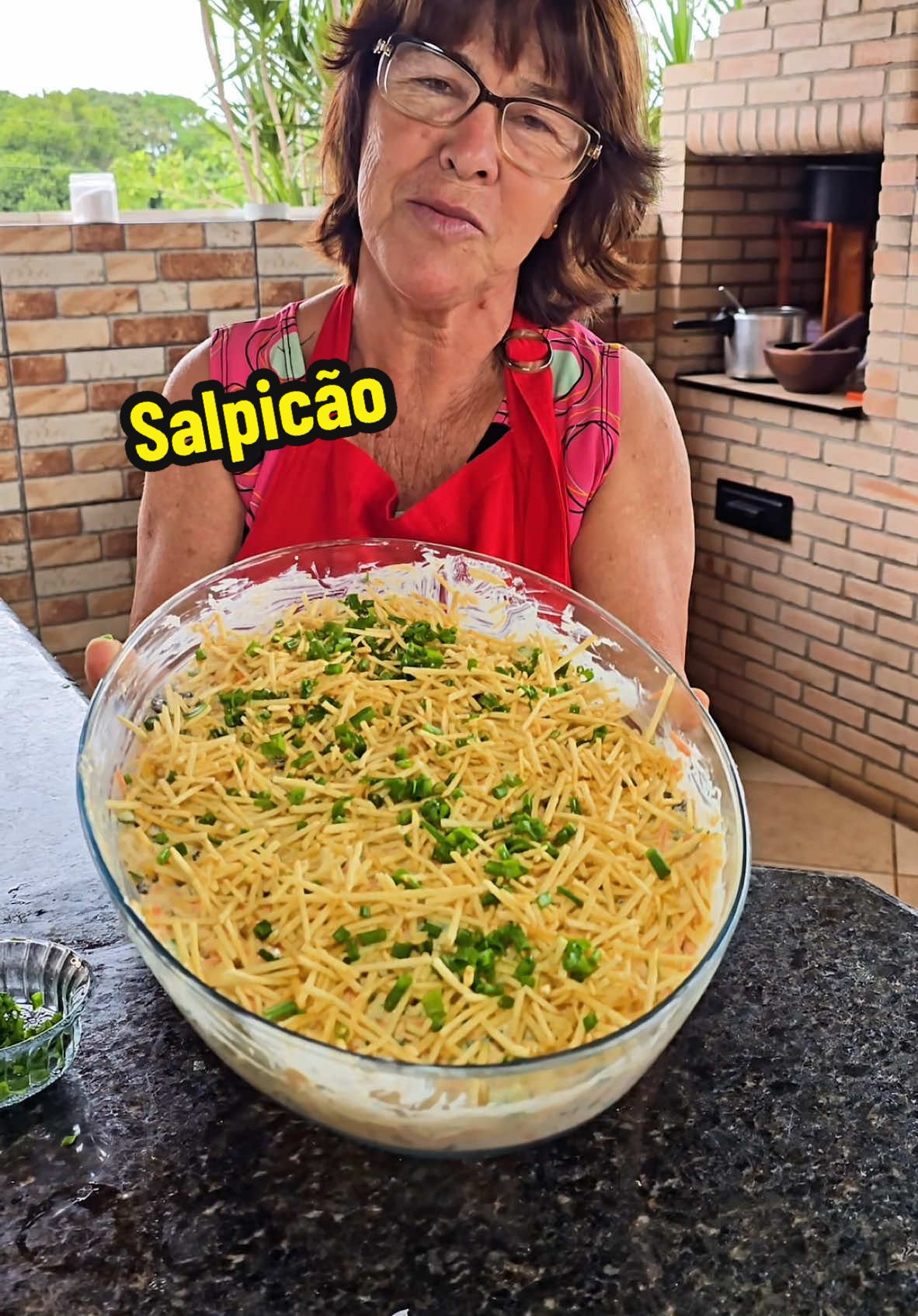 Salpicão, gente pensa num trem que eu gosto é esse #chacaracristal #salpicao #fimdeano #receitinha 