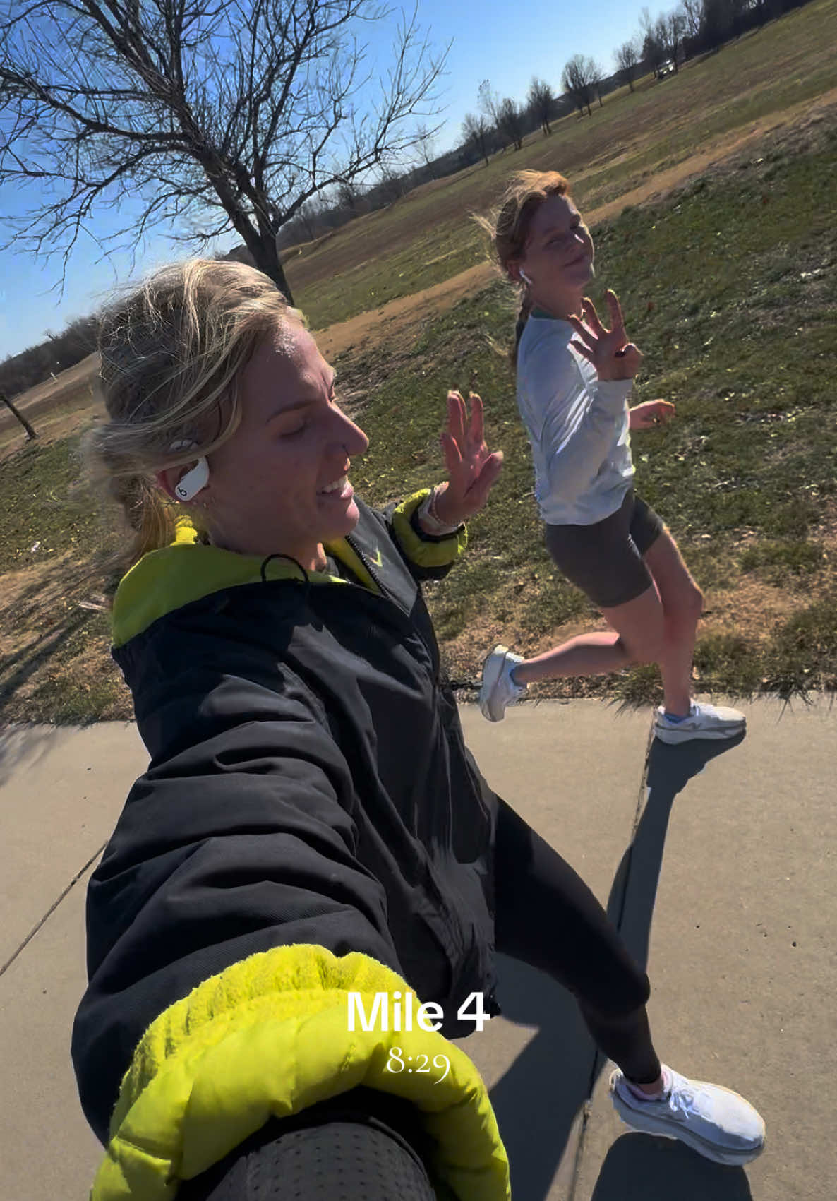 Kind of a tough one today.. legs were tight and the wind was against us for a lot of the run but we got it done!! Happy Sunday💗💗 @Nichole  #creatorsearchinsights #run #Running #runner #longrun #training #runners #lululemon #nike #newbalance #garmin #feetures #beatsbydre #fyp #fypシ #foryoupage #foru #forupage #foruyou #sunday #celsius #trending #trend #sundaymotivation @lululemon @New Balance @Feetures 