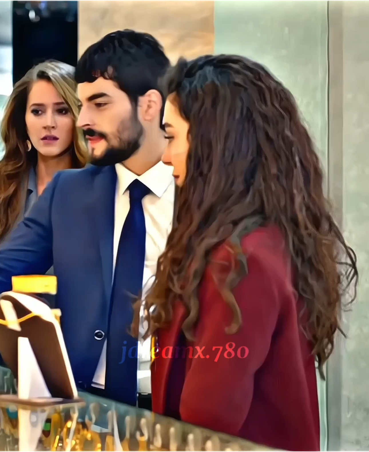 🤭🤭🤭 #akinakinozu #ebruşahin #hercai #hercaidizi #hercaiedit #miran #reyyan #fyp #fypシ #turkishseries #reymir #akru #viraltiktok #viralvideo #turkey #turkeytiktok #fy #foryoupage #turkishactors #turkishcouple #reyyanmiran #miranreyyan #Love #money #turkeycomedy #funny #blowup #trending #miranaslanbey 