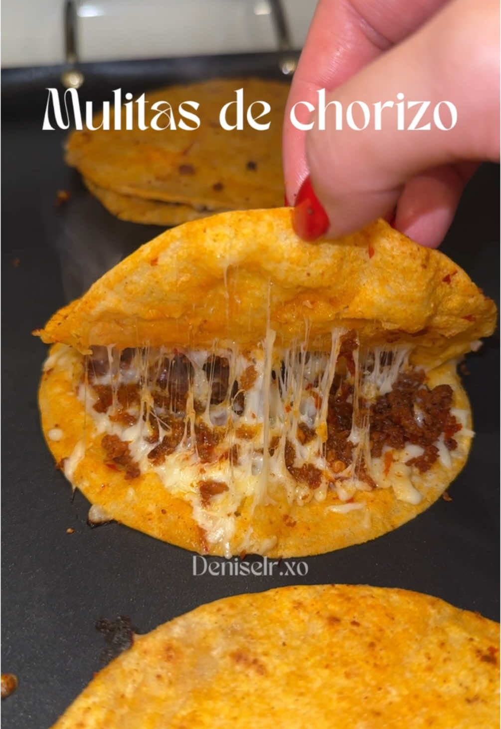 Mulitas de chorizo 🇲🇽🔥 #mulitas#mulitasdechorizo#quesadilla#quesadilladechorizo#sahm#esposa#recetas#recetasmexicanas#lonche#cena#cenaparamiesposo#ideasparacocinar#mexicana#cocinando#comidamexicana#creatorsearchinsights 