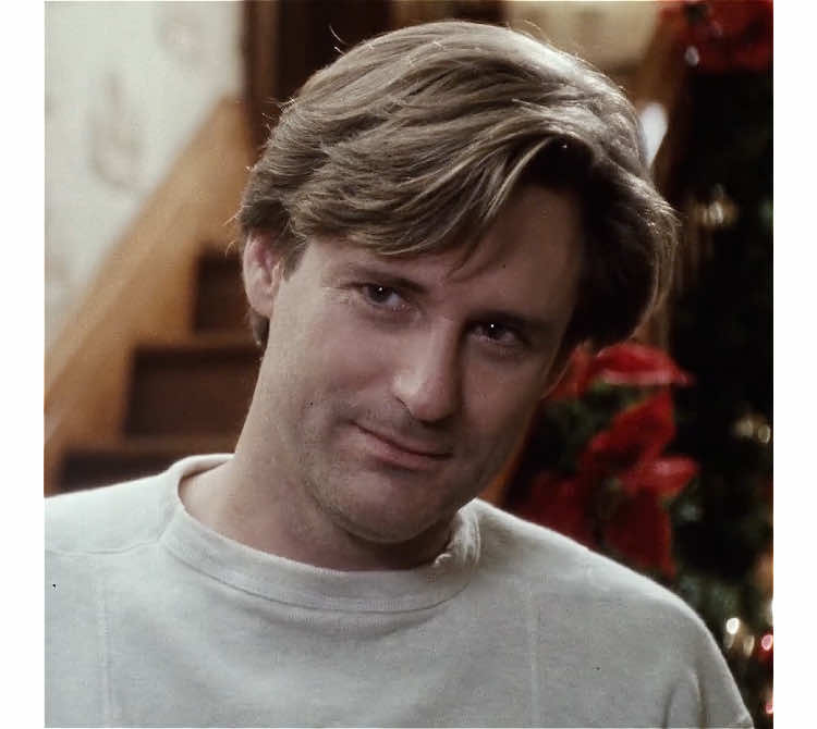 him under my christmas tree when #billpullman #billpullmanedit #whileyouweresleeping #whileyouweresleepingedit #jackcallaghan #jackcallaghanedit #90s #90sedit 