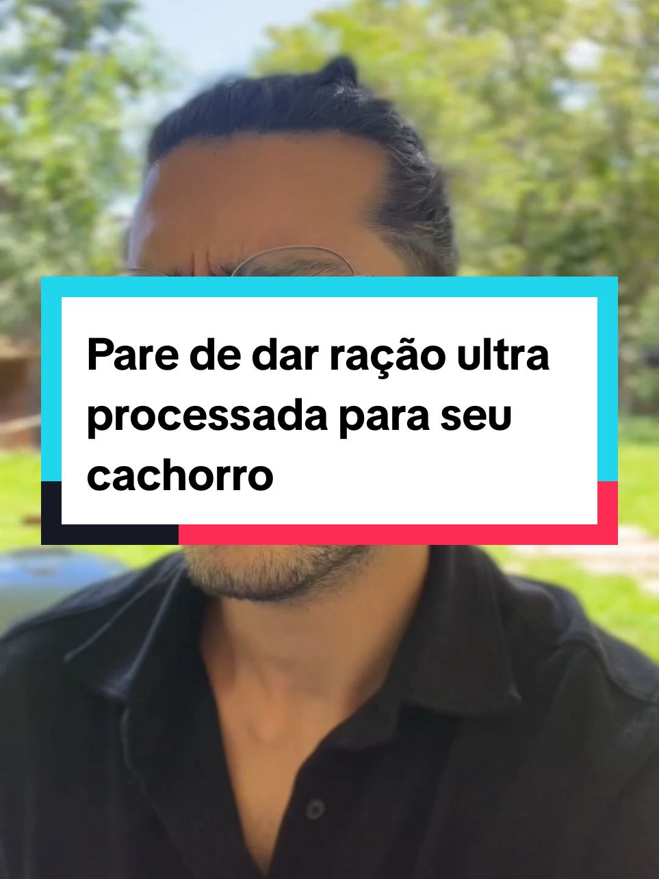 Ração ultraprocessada é cheia de grãos farinhas e óleo de soja, que não fazem bem nem pra gente, imagina pra eles! Lembre-se: cães descendem dos lobos, que se alimentam de proteína animal e não sofrem de doenças metabólicas como diabetes, problemas cardíacos ou até mesmo câncer! #diaetasaudavel #vidasaudavel #cachorro #carne #lobos #cancer #diabetes #ração #ultraprocessados