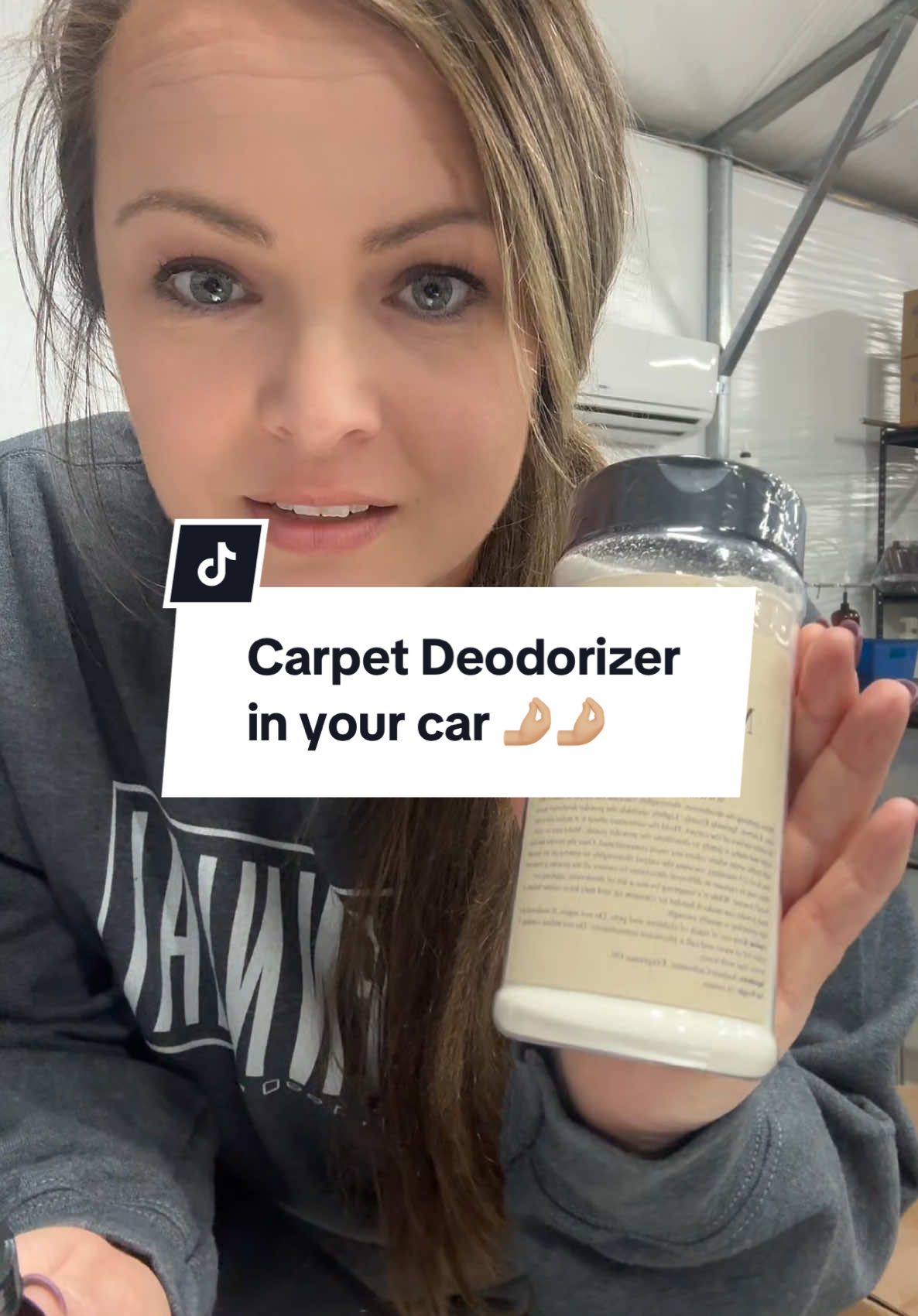 I used the #carpetdeodorizer is my car & OMG my car smells amazing! #fyp #laundry #laundryhack #homehacks #trending 