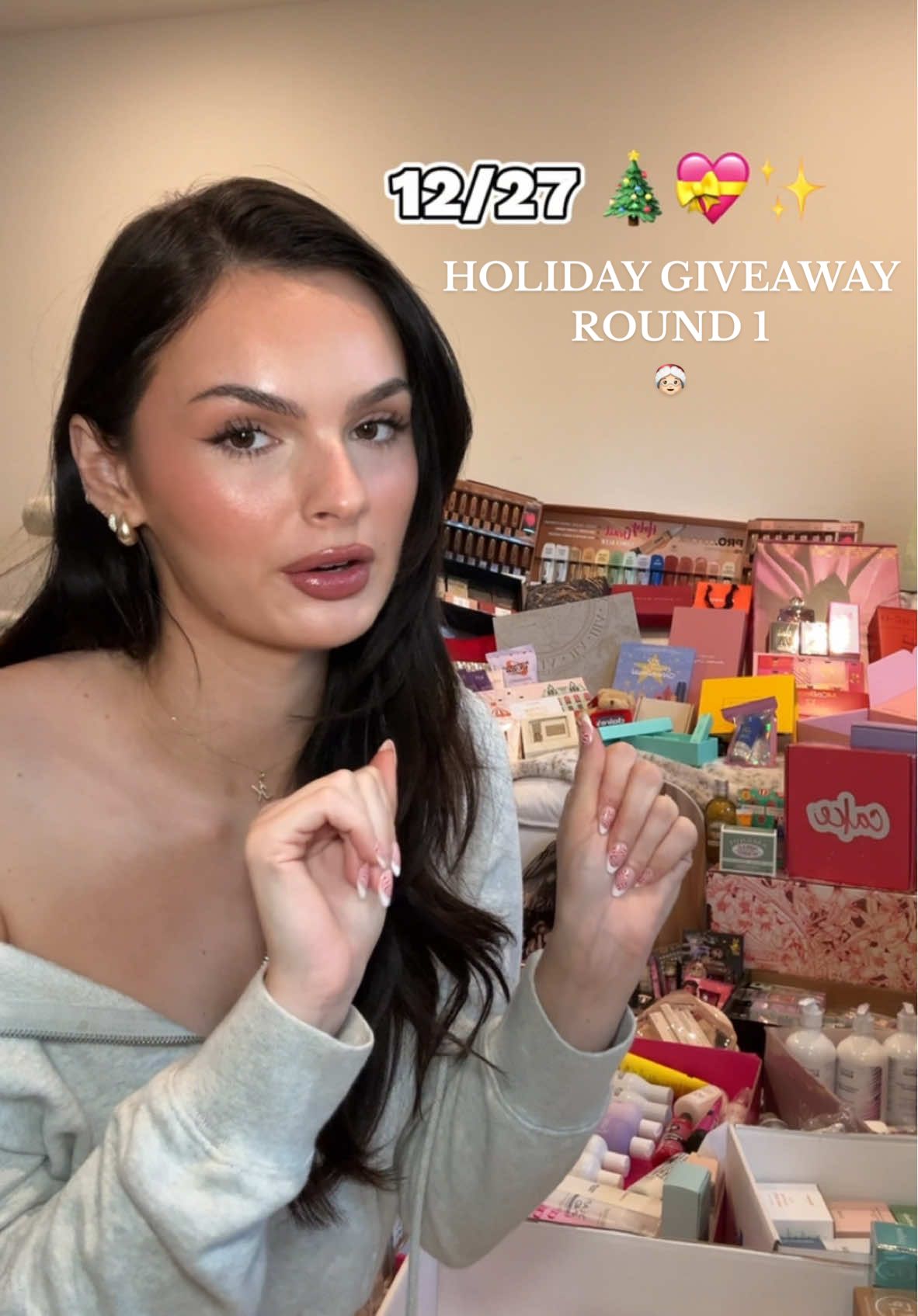 Sending my girls a curated box of beauty products for the holidays 💝  ROUND 1 RULES 👇🏼 ✨🎄 - Follow me on Tik Tok Instagram & Youtube @kyraroseriley 🫶🏼 - Tag 2 or More Friends in the Comments 👯‍♀️  Annoucing the 1st Winner Here on 12/27 💝  #holidaygiveaway #holidaygifts #christmassgiveaway #beautygiveaway #makeupgiveaway #skincaregiveaway #haircare #bodycare #perfume #giveaway #massivegiveaway 