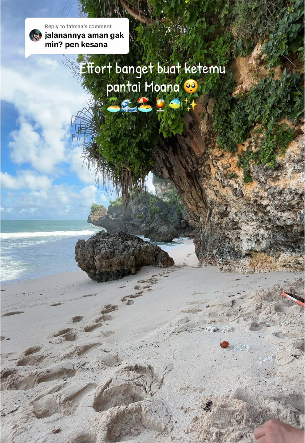 Replying to @fatmaa  Aman kok, cuma harus effort sih jalannya 🙂🌺#moana🌺🌺🌸🌸🏝🏝💦💦 #moana #TTPetualangPro #beach 