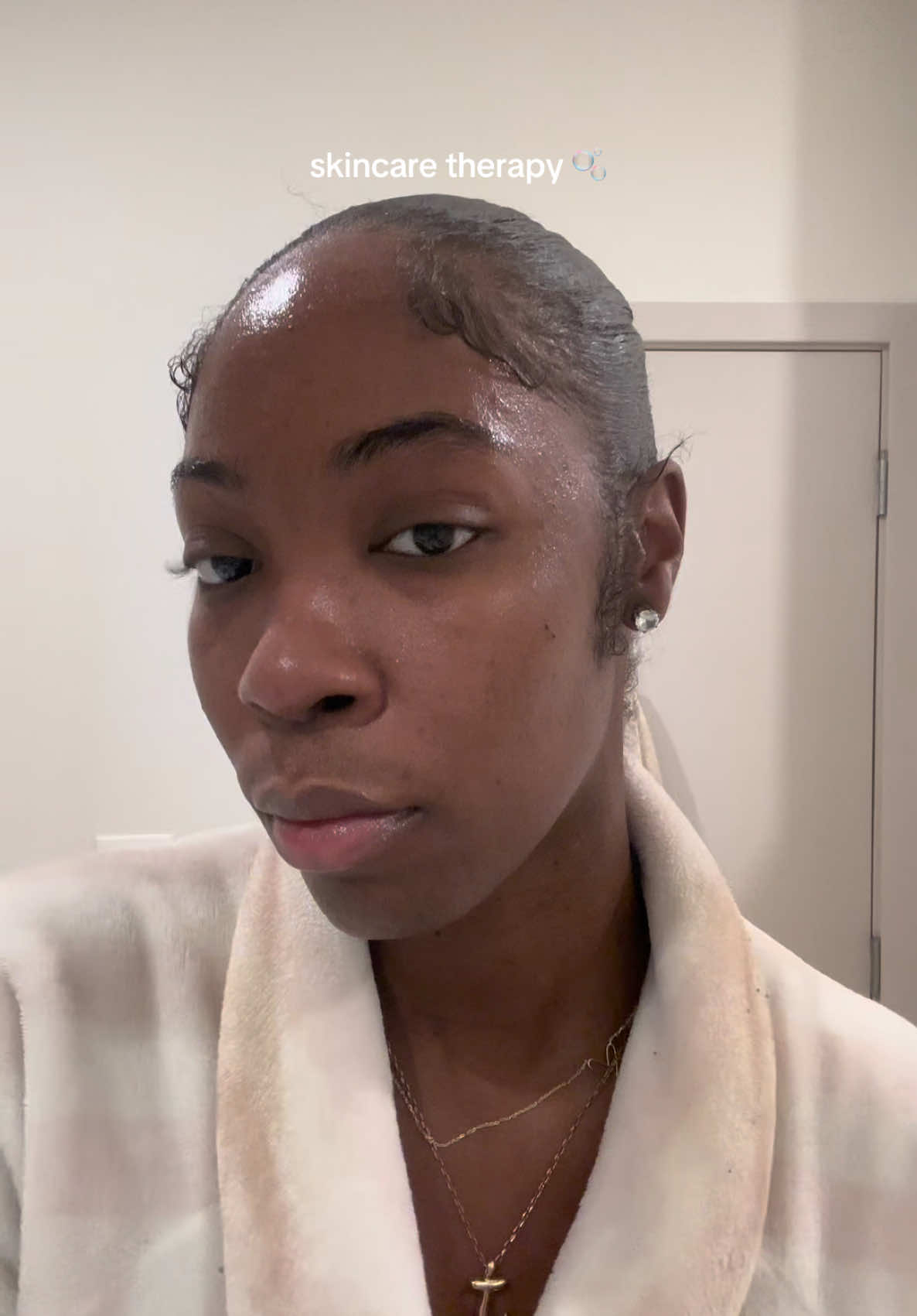 One thing I’m never gonna skip, is my skincare routine 🫧  @Innisfreeofficial cleansing foam @Thayers blemish clearing pads  @The Ordinary peeling solution  @Estée Lauder advanced night repair @COSRX Official snail 92 @Mary Kay Inc. lip balm #skincare #fyp 