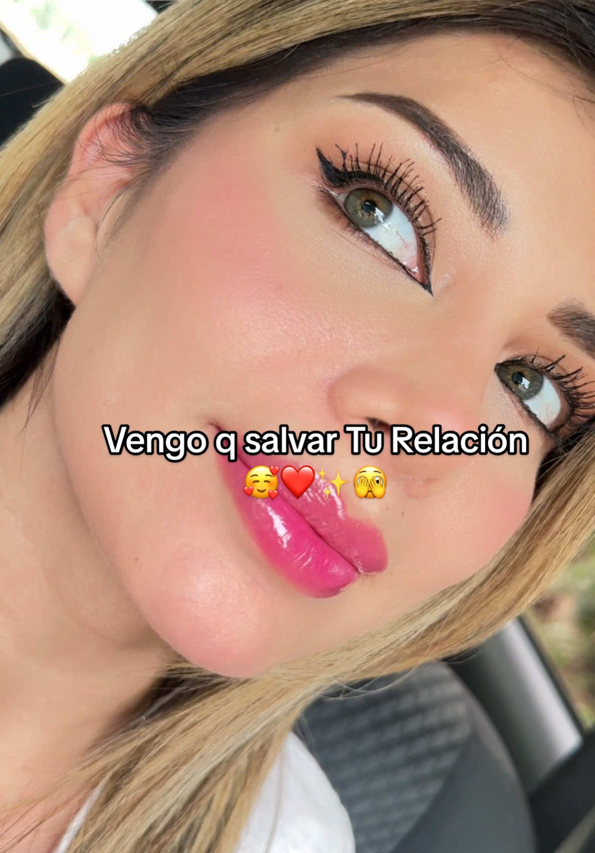 Que color son mis ojos?👁️👁️ Vengo a salvar tu relación 🤭🥰🫶 Con la miel del amor🥰 disfrutaras al Maximo tu relacion amorosa o Matrimonio, en estas fiestas de fin de año disfruta al Maximo!  Pedidos al wpp: 7-8-5-4-5-3-3-3  Entregas y envios a todo el pais 🇧🇴 #dulceluz #dulceluz🎀 #luzlopez #mieldelamor #honey #santacruz #bolivia #lapaz #cochabamba #tarija #argentina #paraguay #lamieloriginal🍯 