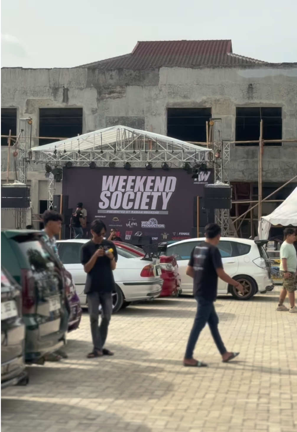 Kami mengucapkan terimakasih kepada semua sponsor dan kepada semua yang telah berpartisipasi dalam acara Weekend Society ini. See you at the next event in 2025 ‼️ #fyp #f #foryou #fypシ #kawanweekend   #weekendsociety #cinematic #drone #diesel #gasoline #carmeet #carenthusiast #cirebon 