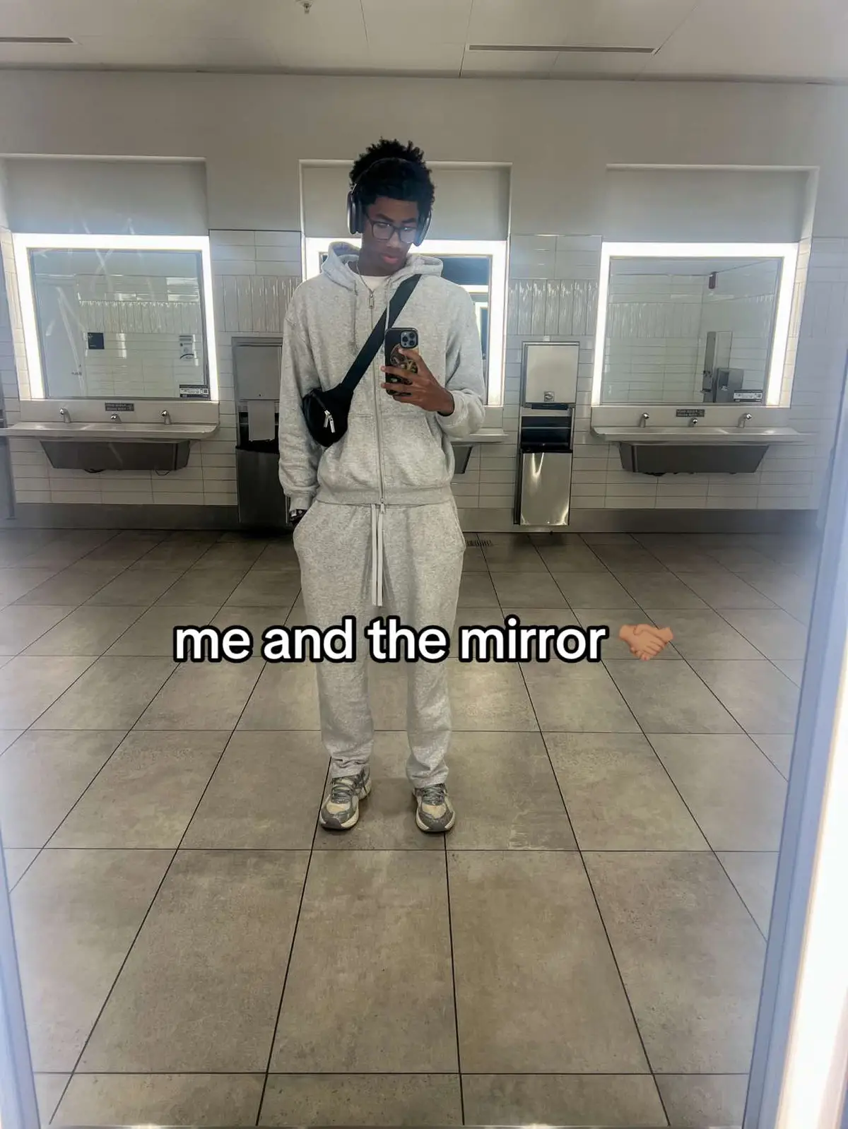 mirrors and fits go hand in hand #fit #mirror 