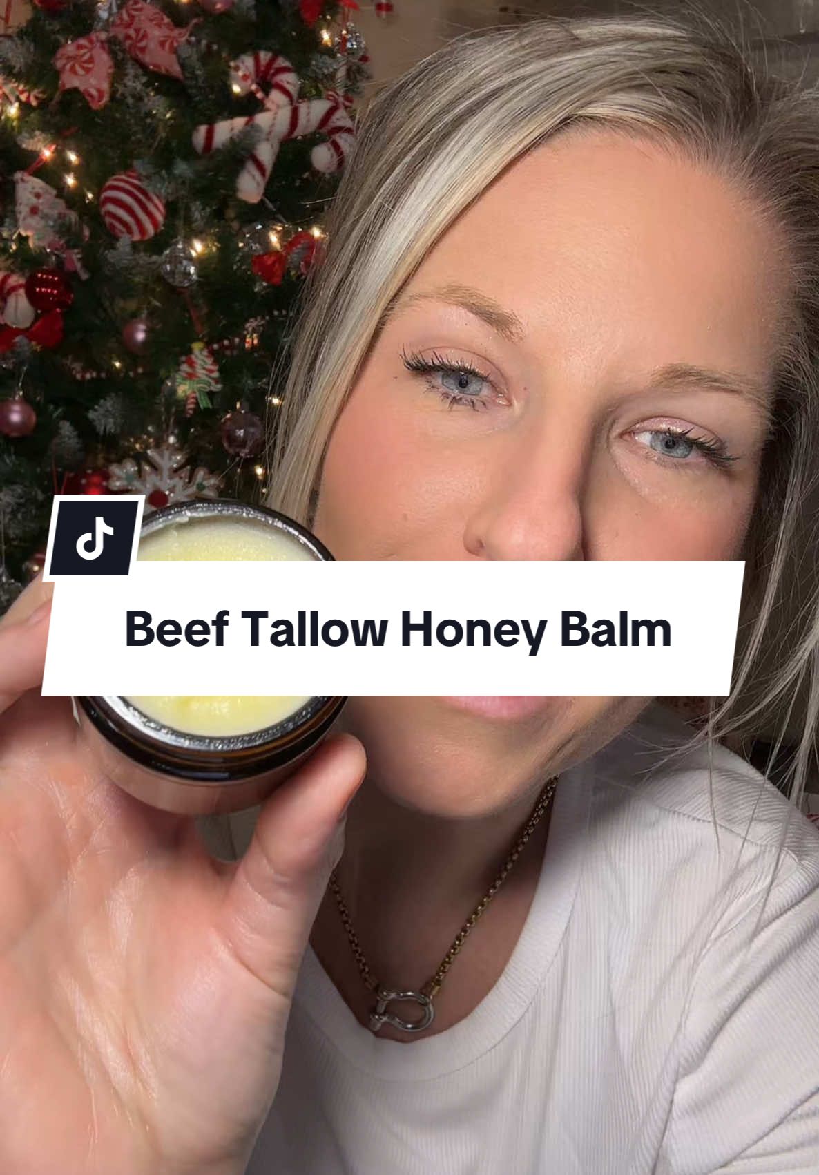 In love with this balm. Really moisturizing and the cutrus hobey scent is so nice✨Terra Lotus Beef Tallow Honey Balm✨#beeftallow #beeftallowmoisturizer #honeybalm #naturalmoisturizer #dryskin #beeftallowskincare #tiktokshopcreatorpicks #ttsdelightnow 