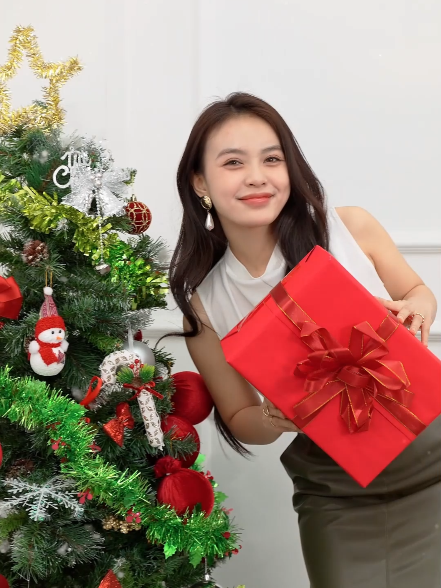 🎄Giáng Sinh này, hãy để YODY giúp bạn tỏa sáng theo cách riêng với những món đồ ấm áp, thoải mái và đầy sắc màu sắc lễ hội.  👉 Ghé YODY trải nghiệm ngay! #YODY #YODYEverydayWear #Lookgood #Feelgood #Chuyendong #Yeuthuong #Uudai80%