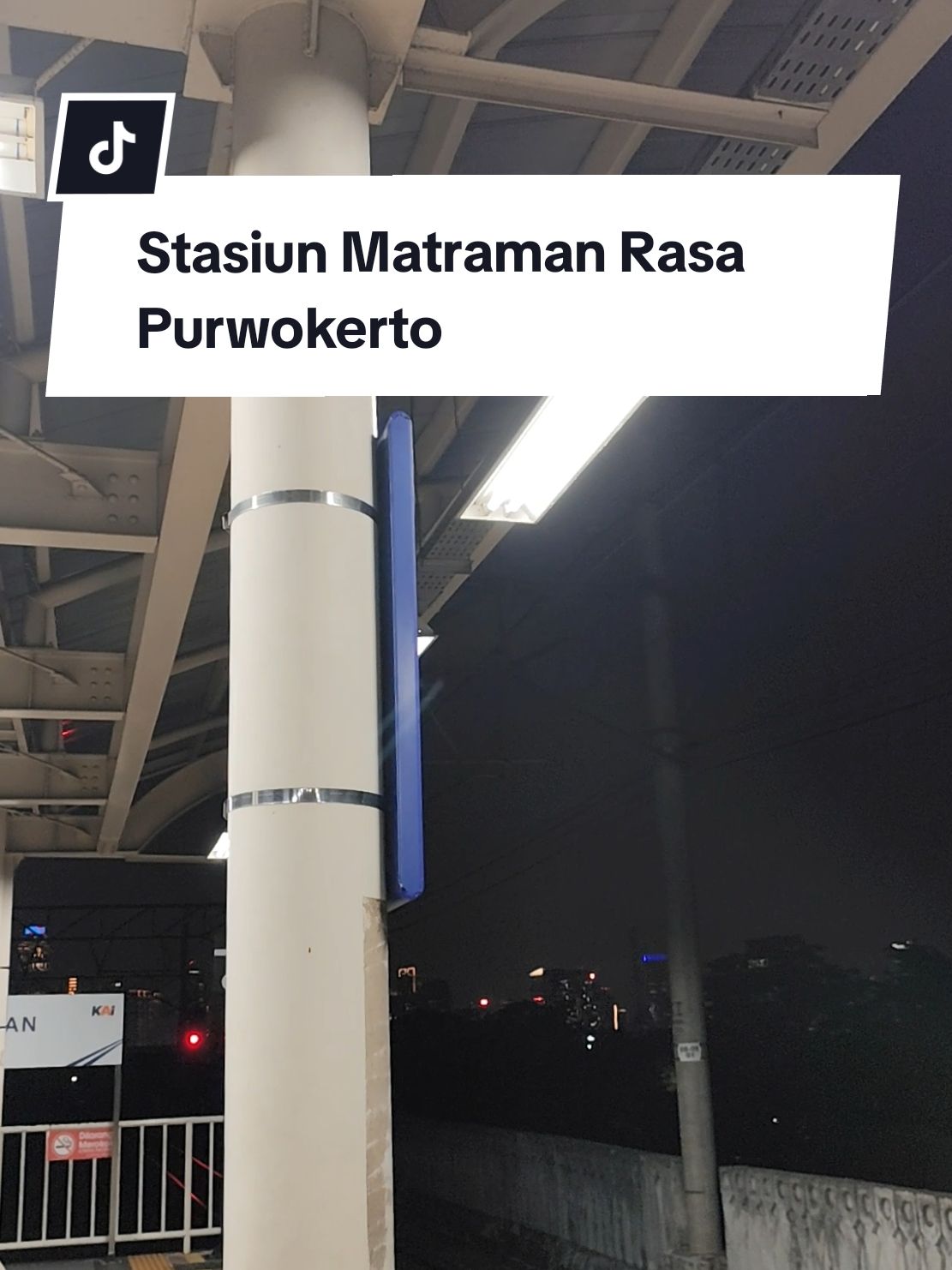 Stasiun Matraman Rasa Purwokerto.. Salah Satu Stasiun Terunik Di Jakarta, Yang Memperdengarkan Bell Stasiun Dari Beberapa Daop Di Jawa. Salah Satunya Daop 5 Purwokerto Ini #stasiunmatraman #matraman #jakarta #jakartatimur #daop1 #daop1jakarta #stasiun #stasiunpurwokerto #purwokerto #jawatengah #serayu #ditepinyasungaiserayu #daop5purwokerto #daop5 #djka #kai #kai_121 #kereta #keretaapi #keretaapiindonesia #keretaapikita @keretaapikita @kai121_ @alpharprailway 