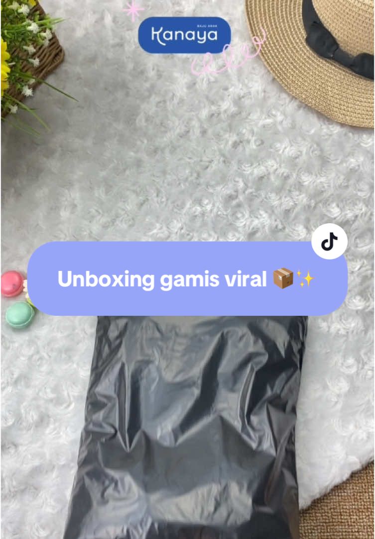 Unboxing gamis eriana yang viral di tiktok 🫶🏻😍 real secakep itu 🥰 #BerAWALdariTikTokShop #waktunyaibubelanja #YearEndSale #gamisbayi #gamisanak #gamismurah #WIBGAJIAN