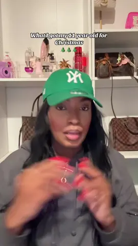 ✨ #MomsofTikTok #kidsoftiktok #gift #giftideas #kidsgift #preteeen #girlyaesthetic #preppy #preppyaesthetic #christmas #giftsforher #amazonhaul #haul 