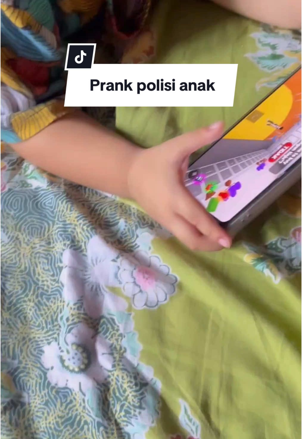 Mukanya langsung terkaget kaget😂, maafin ya sayang #masyaallahtabarakkallah #anaktoddler #fyp #prankpolisianak #polisianak 