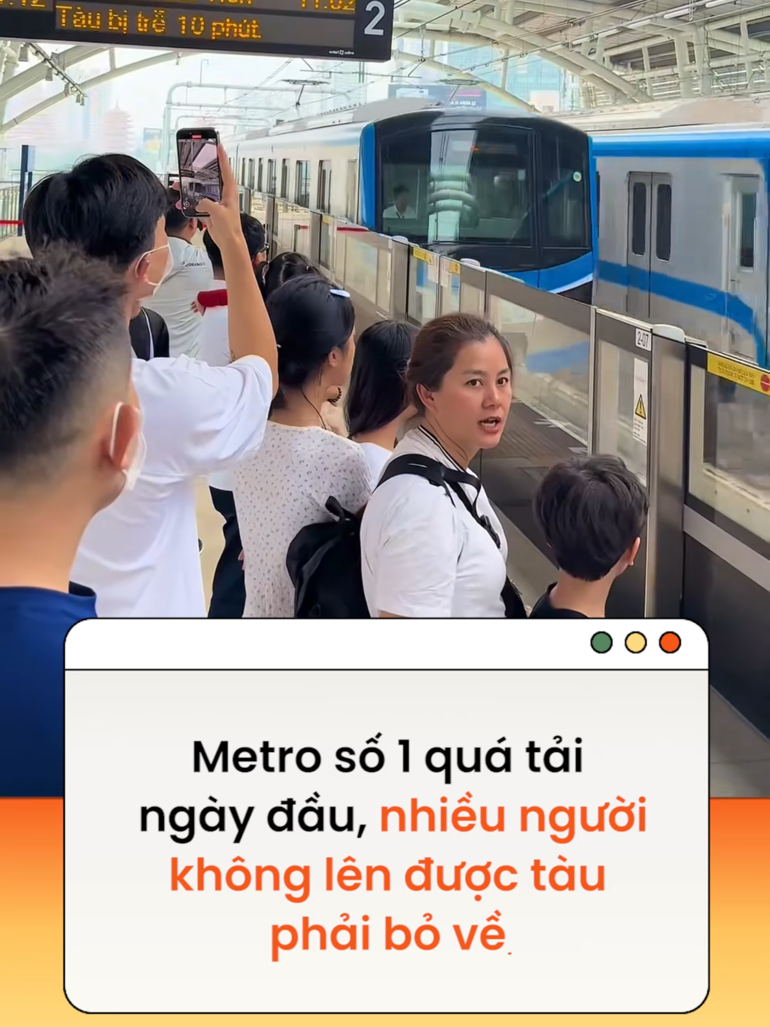 Đông nghẹt người muốn tham gia trải nghiệm đi tàu metro tuyến Bến Thành - Suối Tiên trong ngày đầu chính thức vận hành khiến toàn bộ các chuyến đều trong tình trạng quá tải #news #amm #wechoiceawards2024 #wechoice