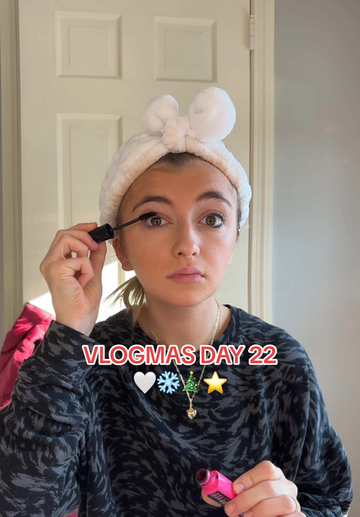 VLOGMAS DAY 22 #vlogmas24 #Vlogmas #vlogmasday22 #Vlog #vlog #vlogs #vlogger #diml #dayinmylife #diml #ditl #dayinthelife #grwm #grwmroutine #grwmmakeup #grwms #OOTD #ootds #skincareroutine #christmas #fyp #foryoupage #fypシ゚viral #goviral @Colgate @TheraBreath @Youth To The People @Drunk Elephant @Lancôme @Benefit Cosmetics @Pixi Beauty @Maybelline NY @Rare Beauty @Dae Hair @amika 