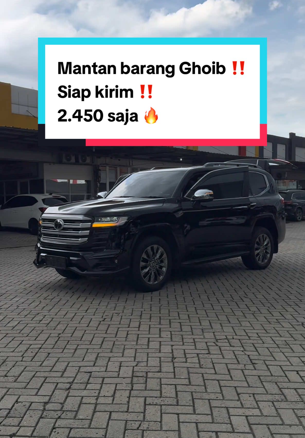 ‼️JUALAN MOBIL BEKAS‼️ Land Cruiser VXR-300 Tahun 2024 Black on black Km 4.700 Tax 10-2025 Sunroof JBl sound system 2TV rear seat entertainment  Wireless charging Camera 360° with park sensor Electric seat and memory seat Full black leather seat with heater and cooler seat Power back door Harga : 2.450m nego For more info and detail  0812 80 7070 77 . #landcruiser #byasautogallery #landcruiservxr300 #dijuallandcruiservxr #dijuallandcruiservxr2024 #dijuallandcruiser2024 #juallandcruiser #juallandcruiservxr #juallandcruiser2024 #juallandcruiservxr2024 #jualmobil #mobilbekasdijual #jualmobiljakarta 