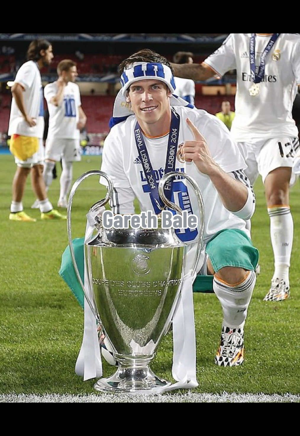 Gareth Bale - Real Madrid. Biểu tượng tốc độ và sức mạnh tại Real Madrid. Những cú bứt phá thần sầu, cú sút quyết định và đặc biệt là khoảnh khắc trong chung kết Champions League và trận Cup nhà vua Tây Ban nha, đã biến anh thành huyền thoại bất tử trong lòng người Madridista. #bale #garethbale #bbc #realmadrid #top #goal #goals #speed 