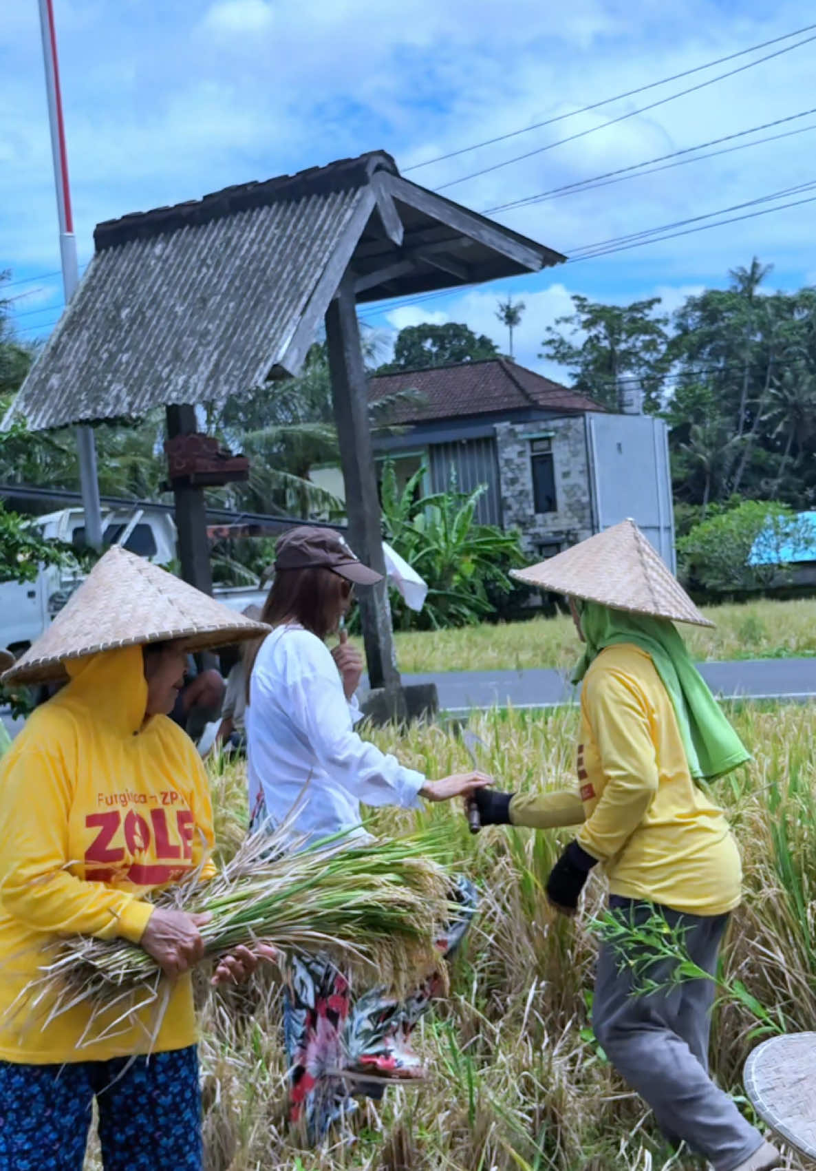 Di tempat kalian apa namanya…?