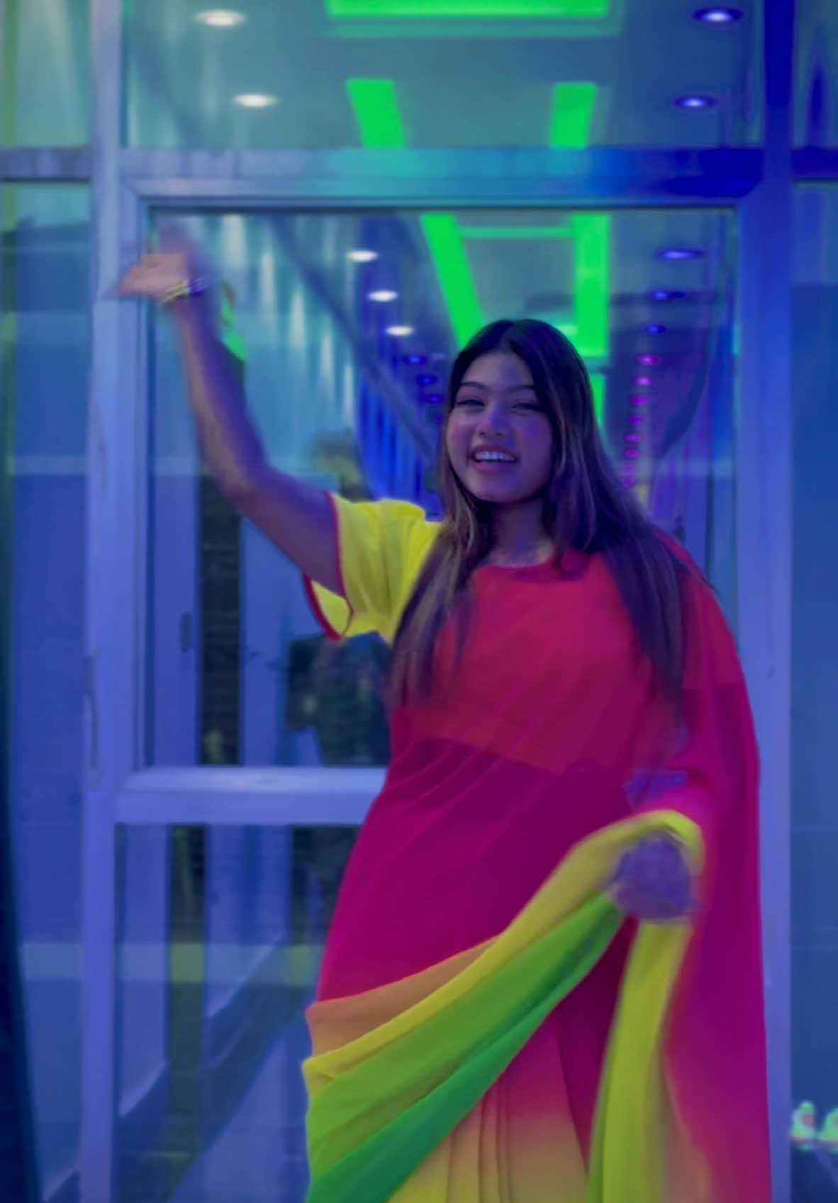 New Trend Dance🥰Saree👉@🛍️comfort zone🛍️ #foryou #aroshi_aru #sohel_shuvo @Adhira Jahan Soha 