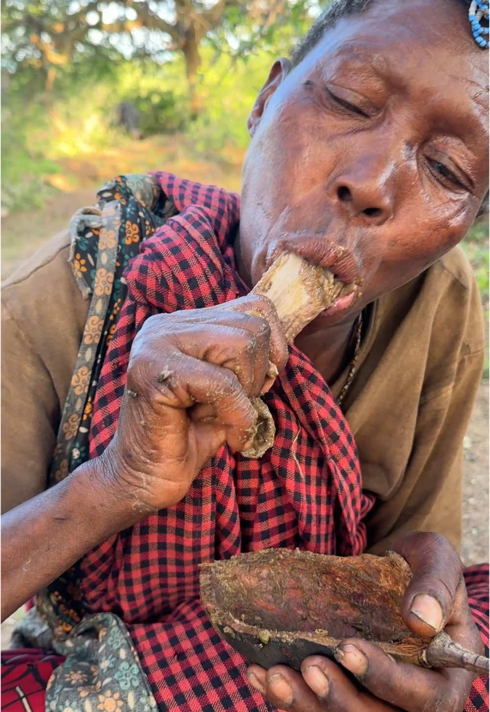 Wow😮😋🥰 Yhis is favorite food in tribe,  So delicious #hadzabetribe #africastories #villagelife #foodtiktok #usa🇺🇸 #FoodLover 