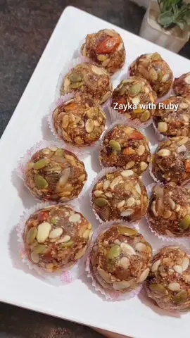 #foodfestontiktok #seled #chikendinner #foodreview #desifood #punjabi #treding #viralvideo #foryoupage #foryoupageofficiall #FoodLover #free_food #indianstreetfood #indianfood #yummyfood #desitiktok #videoviral 
