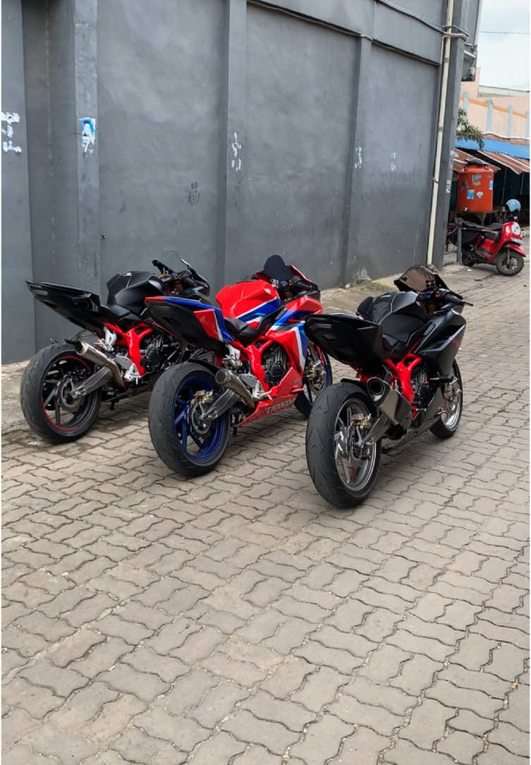 Yg Mana nih knalpot selera kalian?#cbr250rr #ceksound 