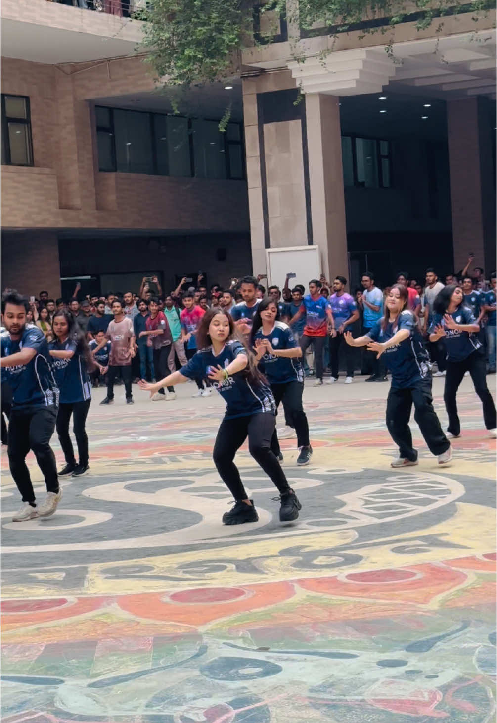 #nsu #northsouthuniversity #flashmob #bd #foryoupage❤️❤️ #foru #foryoupageofficiall #foryou #bonykhan #viral #dance #nsuflashmob 