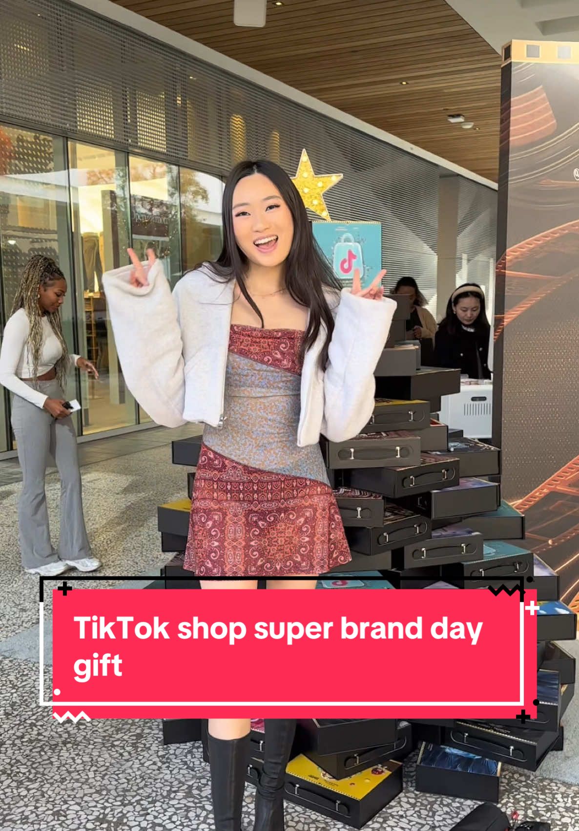 Which brand gave the best gift box 🤔 let me know what you think! #MySuperMoments #SuperBrandDay #TikTokShop #fossilringwatch #fossilring #lapopup #christmasevents #brandevent #giftbox #surprisebox 