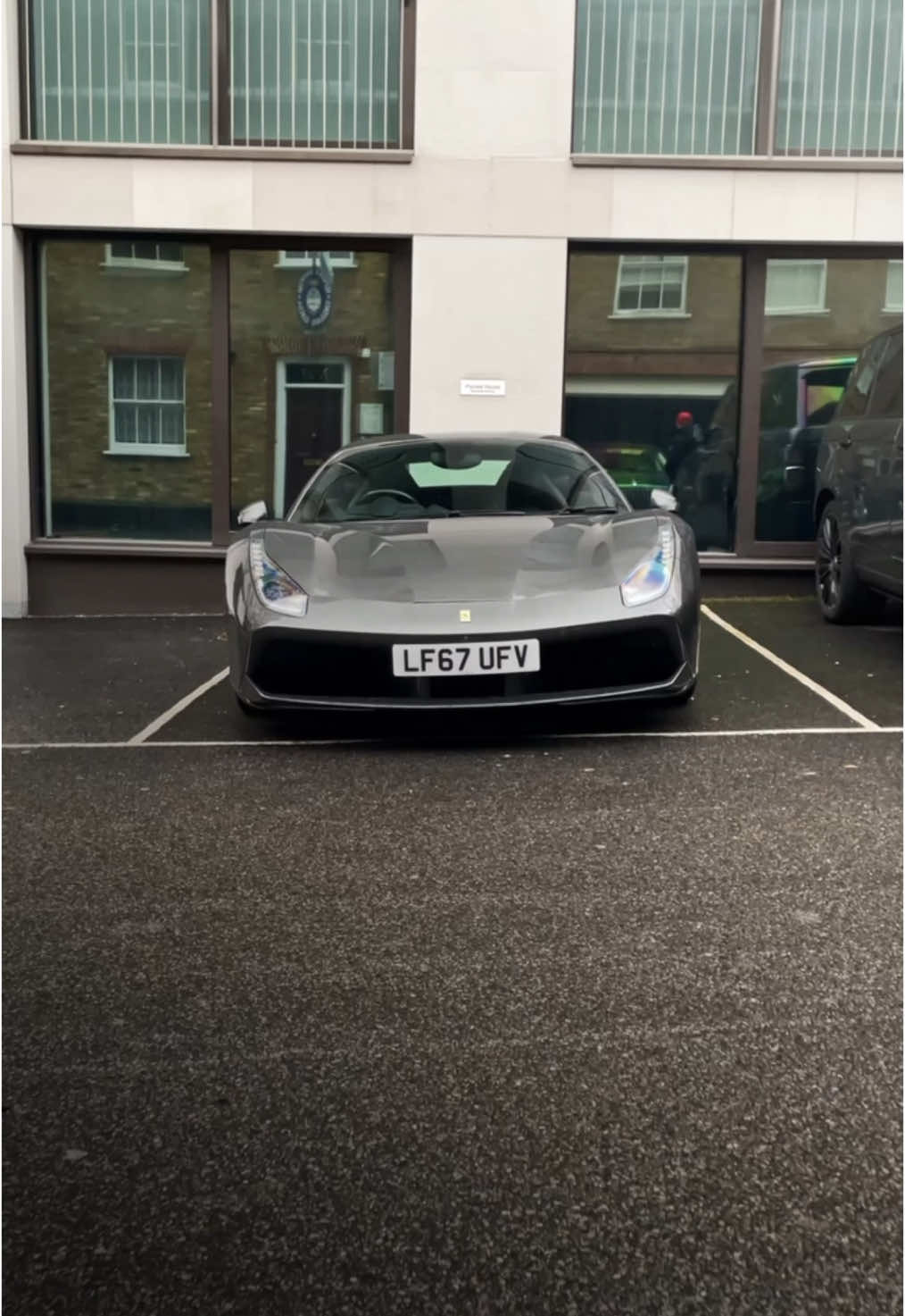 Ferrari 488 GTB 🔥 - - #caredit #carspotting #mayfairspotting #londoncarspotting #outwest #outwestcaredit #488gtb #ferrari488edit #ferrari #cartok #carsoftiktok #carlovers #fyp 