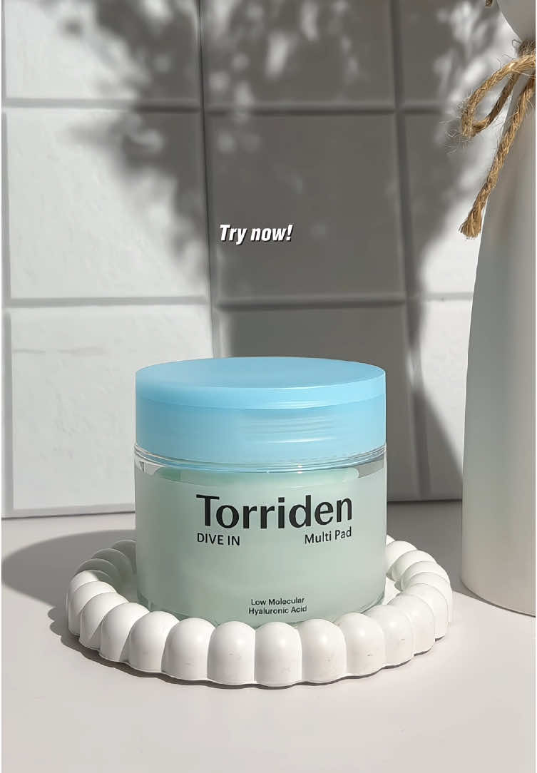 My fave toner pad @TORRIDEN_Malaysia 🤍 moisture & soothing my sensitive skin.  #torriden #torridendivein #torridentonerpads #tonerpad #kbeauty 