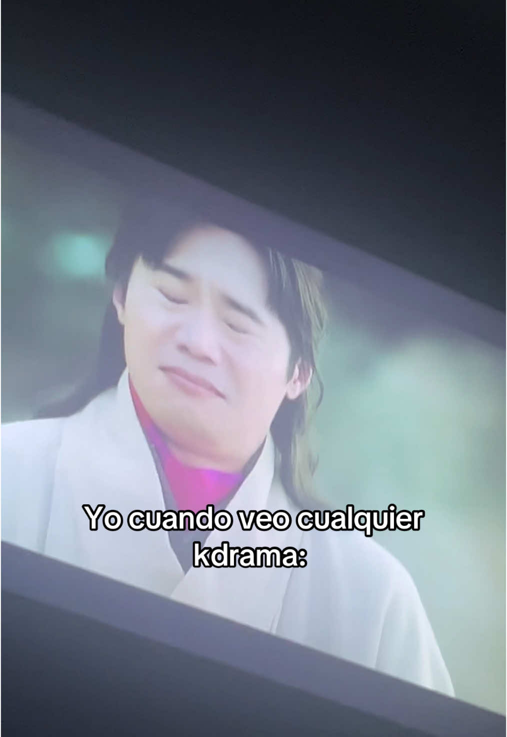 Esta en todos lados HAHAHA amo todos sus personajes siempre son los mejores y los más graciosos 😃🙏#kdramas #unnegociovirtuosokdrama #cuandoelteléfonosuena #alquimiadealmas #lareinadelaslagrimas #aterrizajedeemergenciaentucorazon 