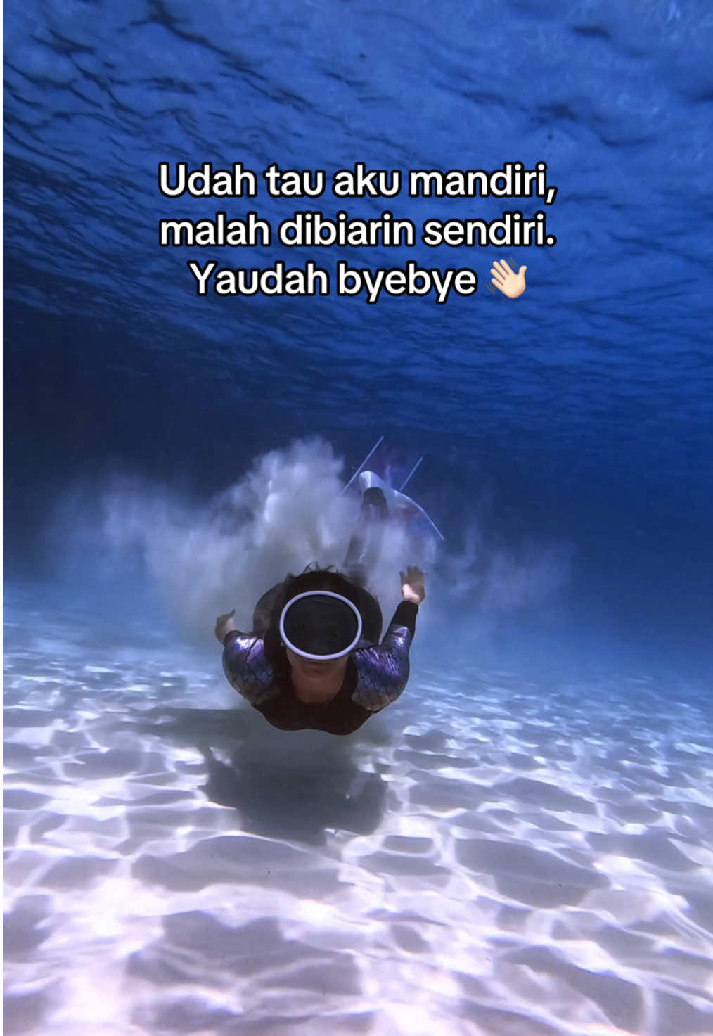 Status: mencari seseorang yang bisa diajak traveling tanpa drama 'mau jalan ke mana'. 🤏🏾 📍Selayar, Sulawesi Selatan #fyp #fypシ #fypp #foryou #freedive #freediving #freediver #freedivegirl #selayar 