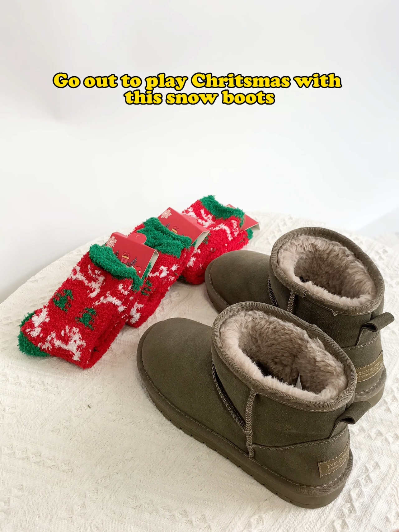 Go out to play Chritsmas with this snow boots#myboots #winteroutfit #tiktokgetyouwarm #fashion #winter #viral #winterfashion #snowboots #boots  #shoes #evellyhootdboots #foryou #fypシ #fashiontok #snow #warm #warmboots #nicesnowboots #falltok #autumn #summerween #fall #fallaesthetic #fall2024 #cozy #cozyvibes #cozyhome #cozyaesthetic #neutralaesthetic #digitaldiary  #aesthetic #pinterestaesthetic  #mysnowboots #evellyhootd #tiktokmademebuyit #christmasdecorations #cozylittlechristmas #winterfashion #christmas #christmashaul #fallfashion  #fallaesthetic #foryoupage #outfits #houseslippers #cosyseason 