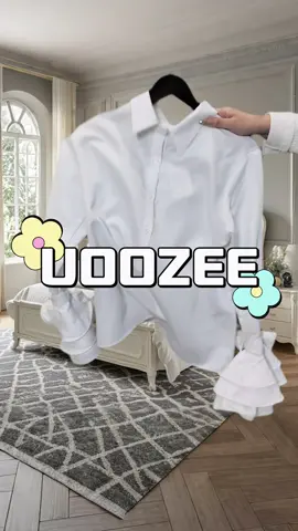 This beautiful white blouse is easy to go with skirts, dresses, and pants💖 #fyf #winterfashion #uoozee #christmas #christmasshopping #christmasdress 