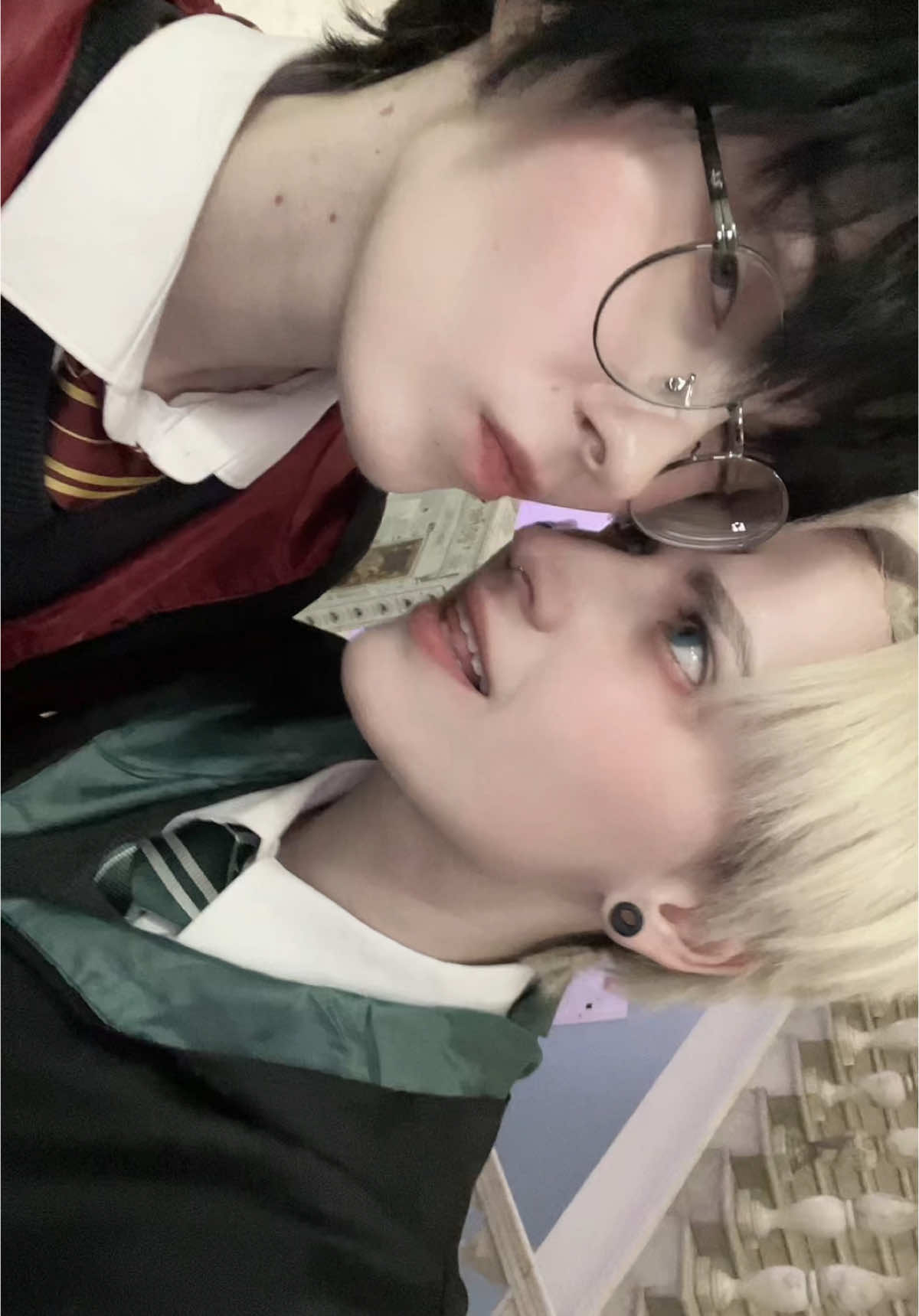 😉 @Bratets Volk #harrypotter #harrypottercosplay #dracomalfoy #dracomalfoycosplay #cosplay #drarry #bookcosplay #harrypotter #harrypottercosplay 