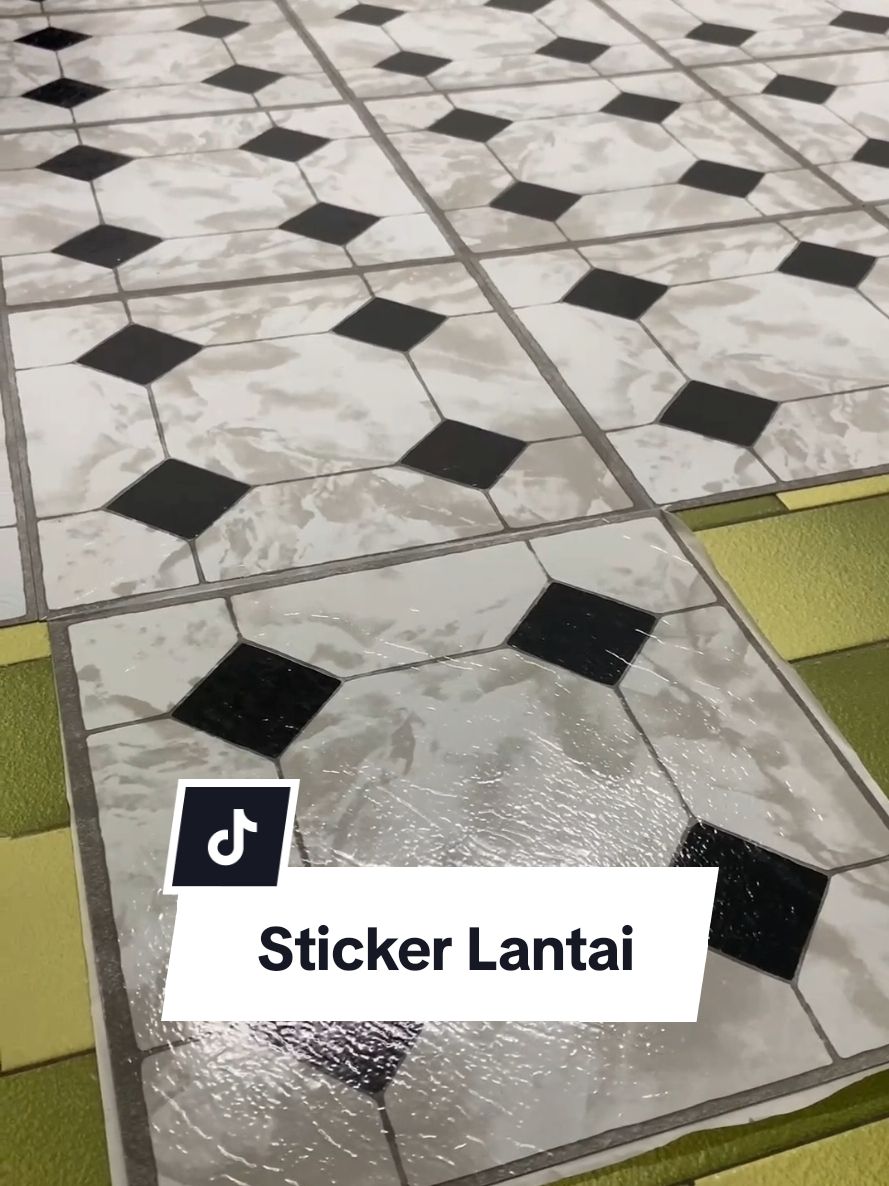 Wah jumpa jugak penganti mozek lantai macam ni, harga mampu milik pulak tu #vinly #mozeksticker #stickerlantai #floorstickers #floorstickerstiles 