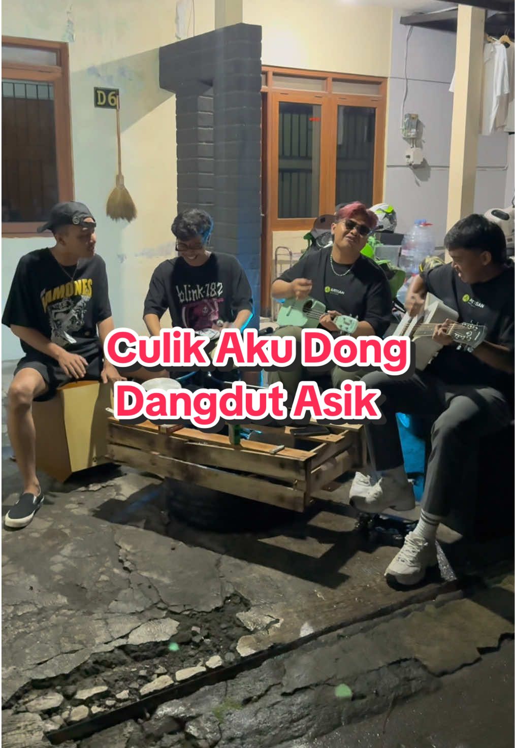 Ada yang mau di culik ngga? Komen dibawah dong 😜 #artisanguitarindonesia #tongkrongan #nongkrong #fyp #viral #coverlagu #dangdut #koplo #culikakudong 