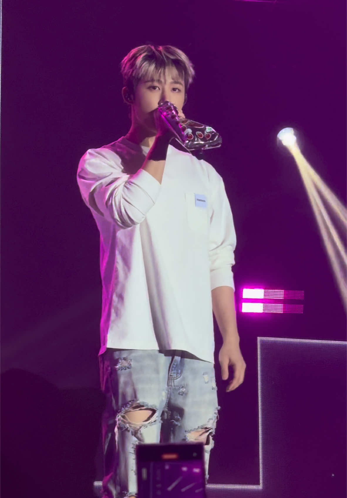 Daydream (Soundcheck) #131PresentsXmasFestival_inBKK #HANBIN #김한빈 #BI #비아이 #ID #아이디 #IamIDofBI 2024.12.21