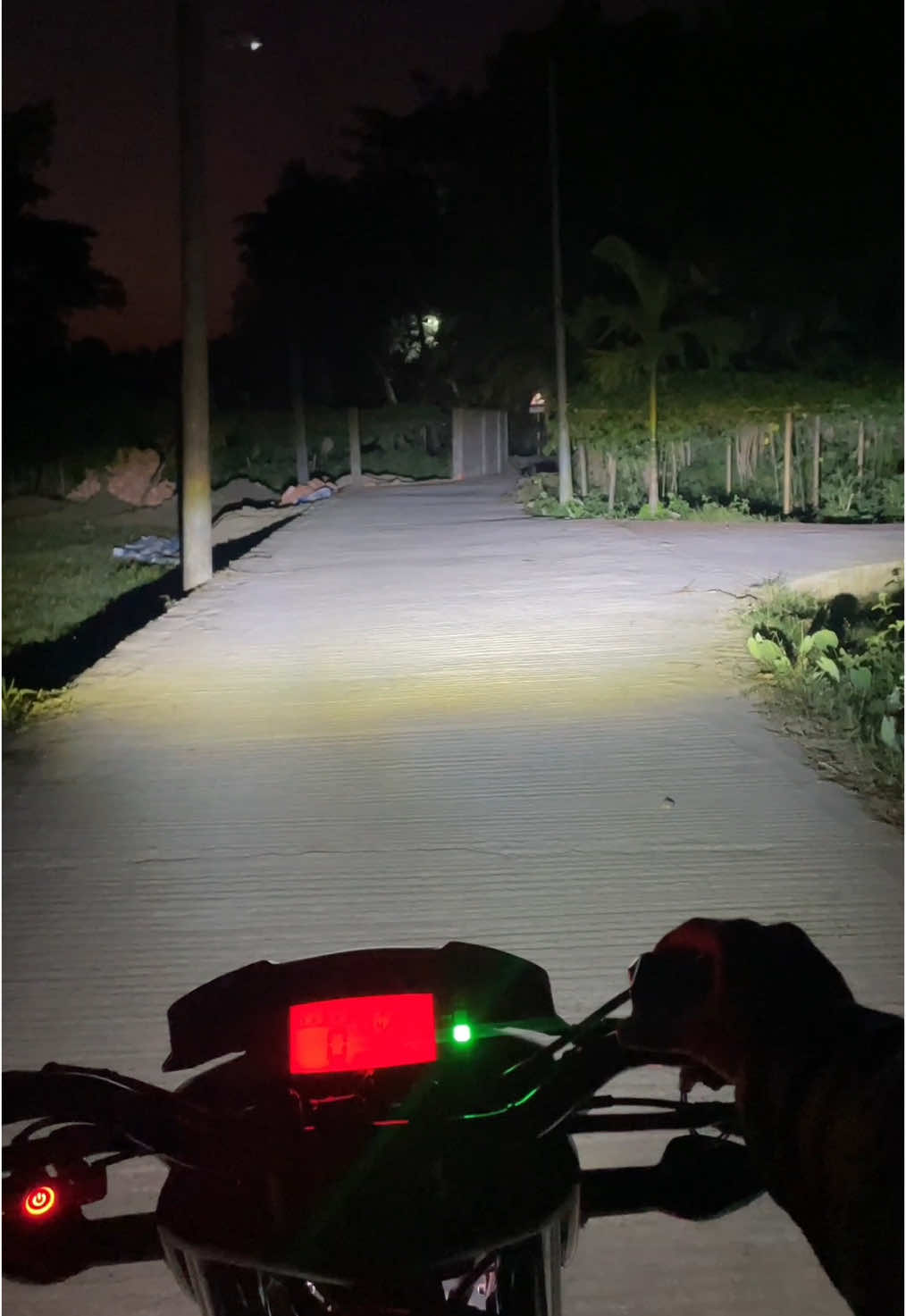 Led projection fog light🥹🔥##foryou##foryoupage##fyp##viral##unfrezzmyaccount##trending##suzuki##gixxer##red_liner##myshanuha1