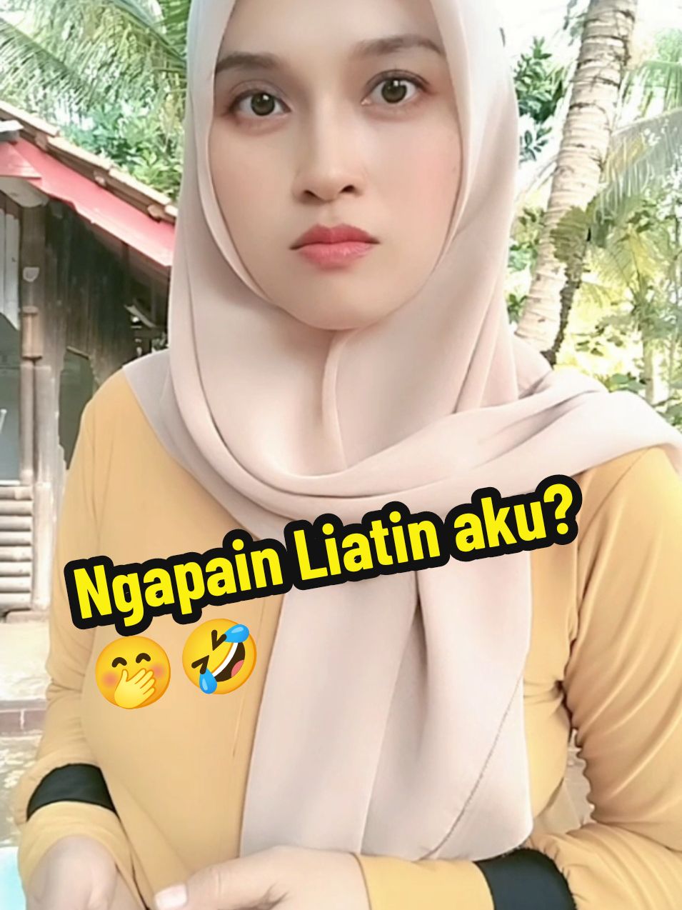 Ngapain Liatin Aku?? 🤭🤣#lucuk #momresinda #lucu 