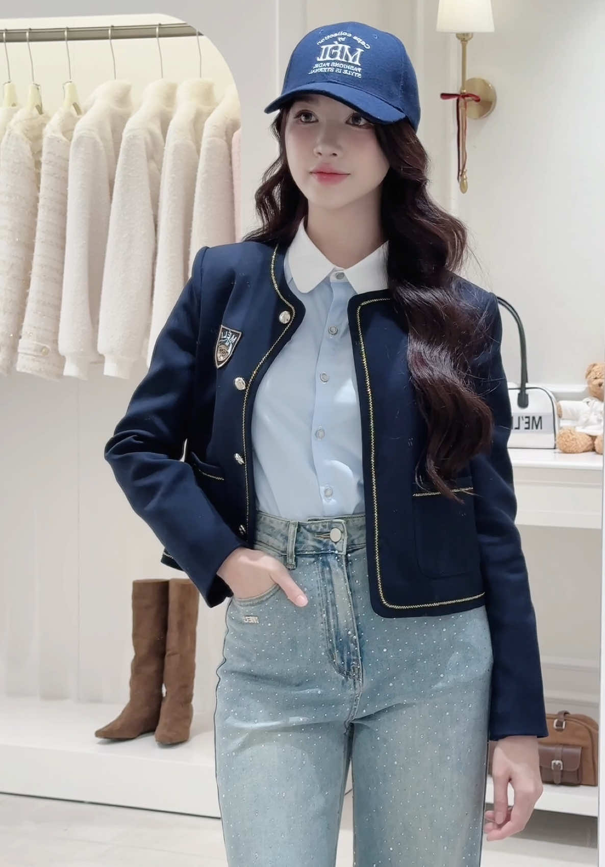 Nổi vật vẻ ngoài cá tính và cuốn hút với phong cách preppy từ outfit trong BST Seoul-mate ✨ #Méli #newcollection #seoulmate #xuhuong #viral #xuonghuongtiktok #christmas #trending #viraltiktok 