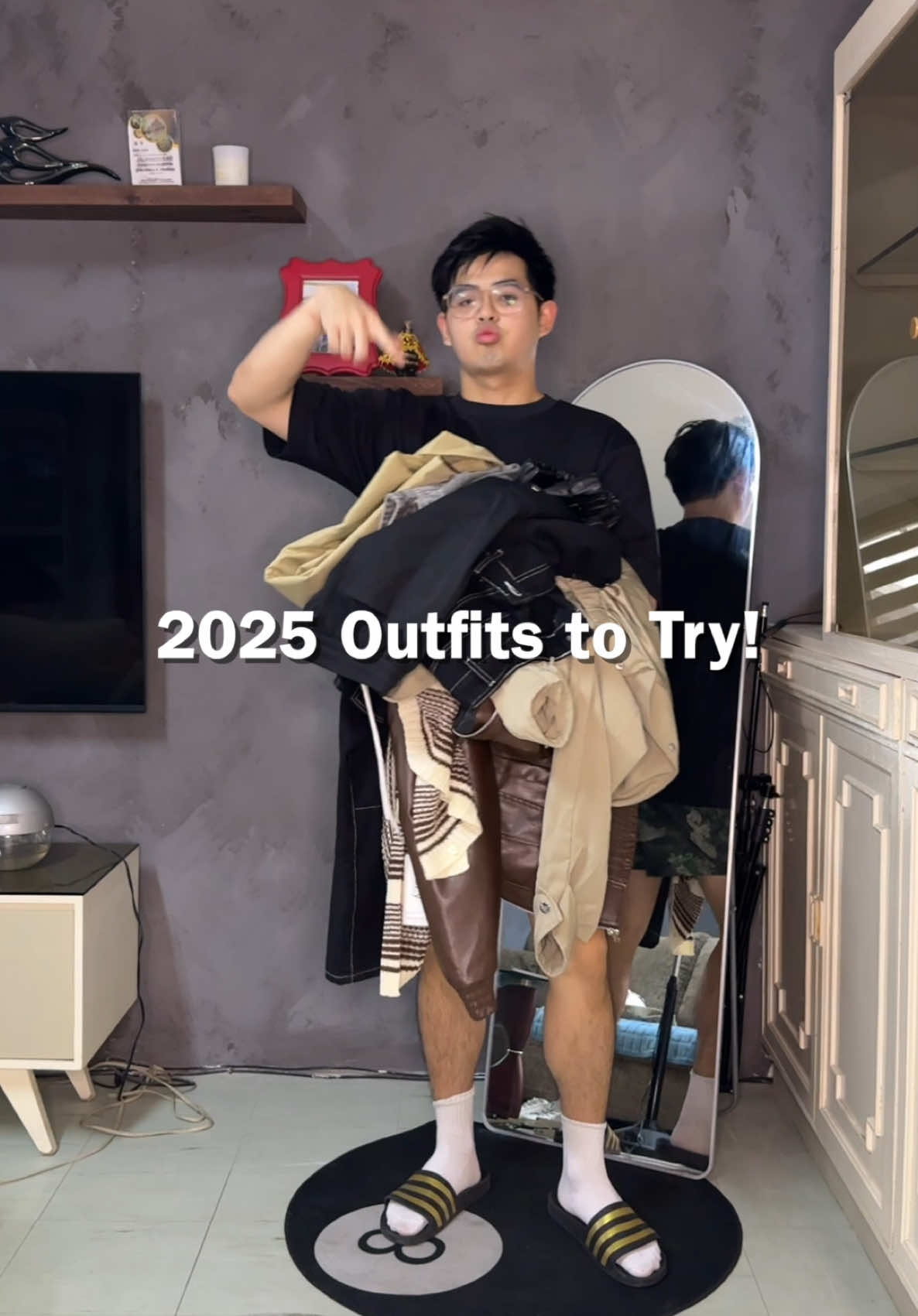 Leather shorts for 2025!!! #simonnstyles #thisisthefit #beautyph #OOTD #TikTokFashion #fashion #outfit 