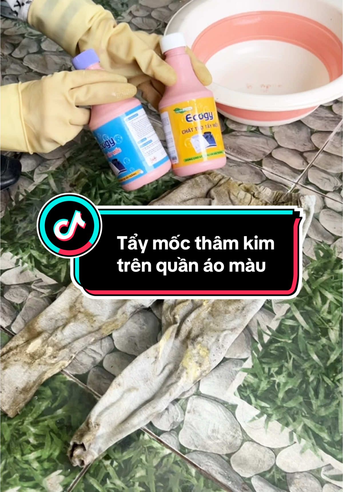 Tẩy mốc thâm kim trên quần áo màu #taymocquanao #ecogy #tiktokshop 