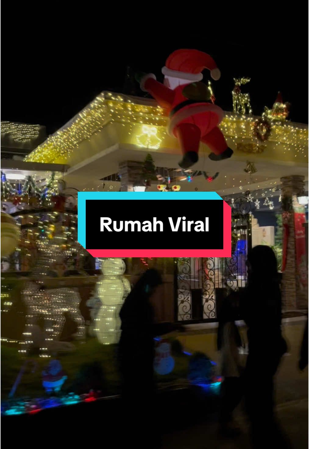 Meriah sungguh Rumah viral dekat Teluk Air Tawar 🤣 #krismas #rumahviral #rumahsantaclaus #penang #telukairtawar #pantairobina 