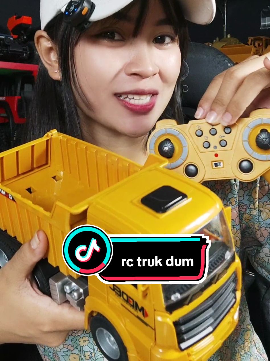 Membalas @faizfairel835 mobil remote control truk ngedam harga 200rb an #mobilanakanak #mobilremotecontrol #mobilremot #rc #rccar #mobilmainananak #eightancytoys #paylaterİDN #truck #trucks #rctruck #rctrucks #dumtruck #truckpasir #rcalatberat 